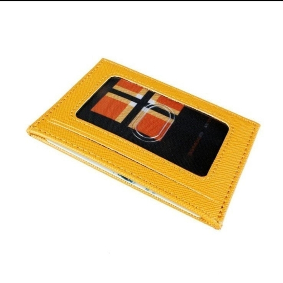 Harry Potter Hufflepuff Yellow Slim Wallet - Picture 2 of 9